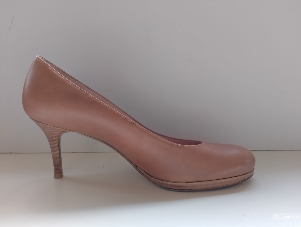 Туфли Stuart Weitzman на каблуке, 38,5