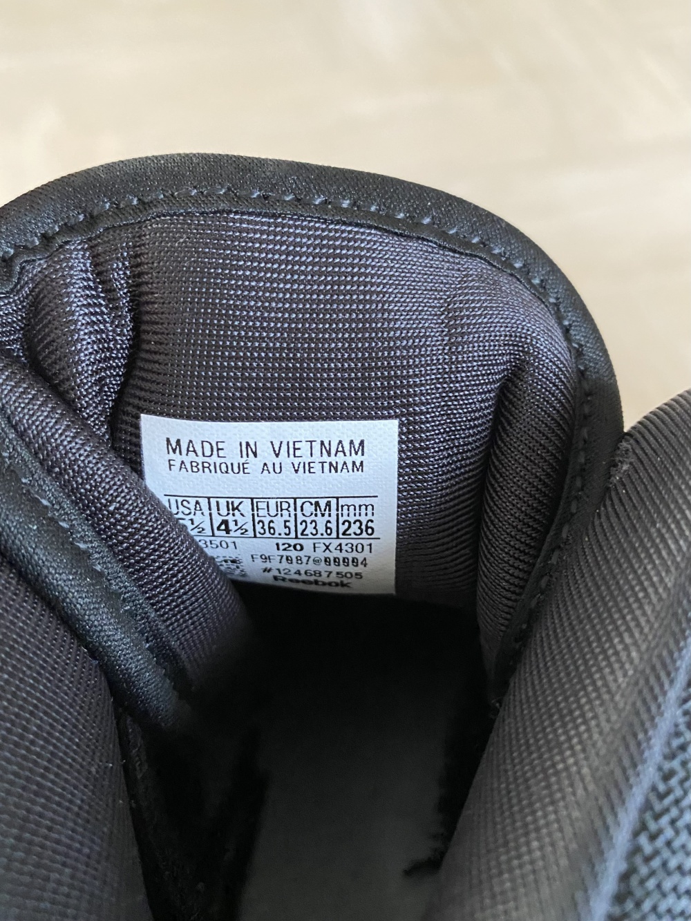 Кроссовки Reebok x Victoria Beckham 36,5