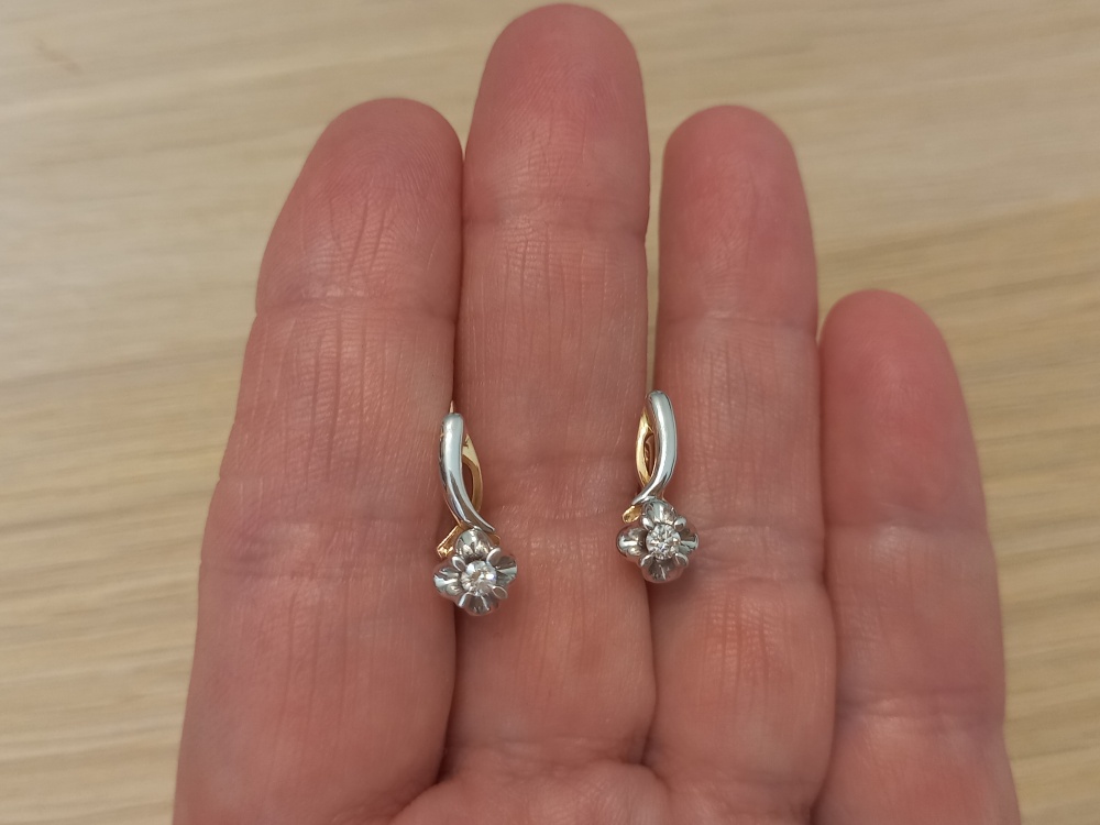 Золотые серьги с бриллиантами 585 пробы