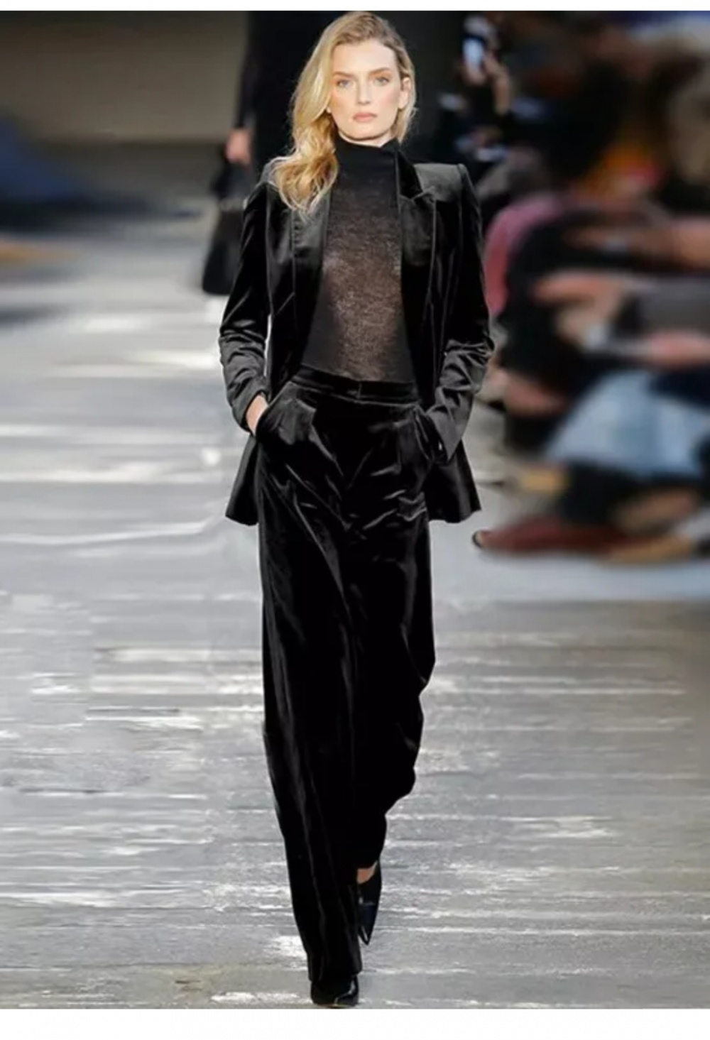 Костюм no name р.48+-