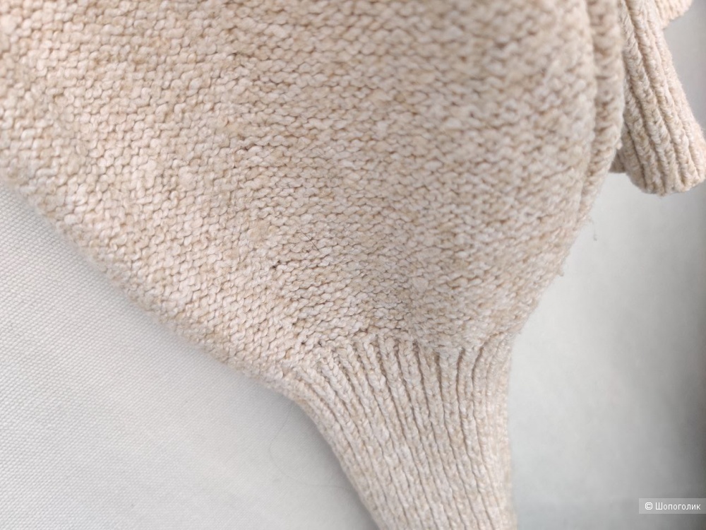 Свитер uniqlo, размер S-XS