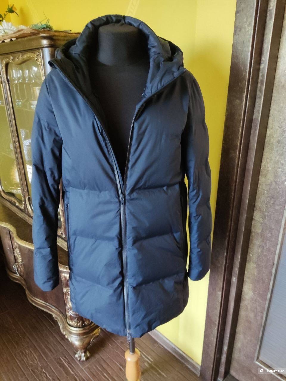 Пуховик мужской Uniqlo, размер S.