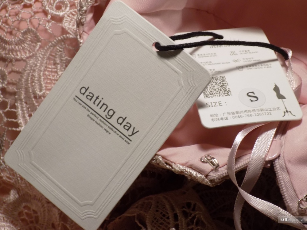 Платье с кружевом, китайский бренд, 42-44