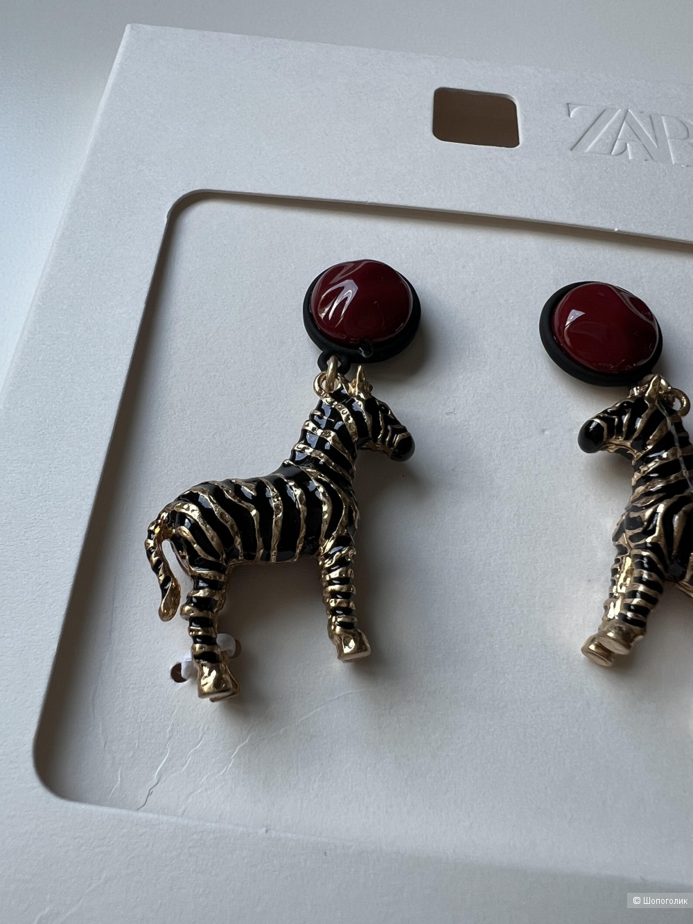 Сережки Zara в форме зебры