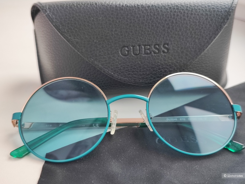 Солнечные очки Guess