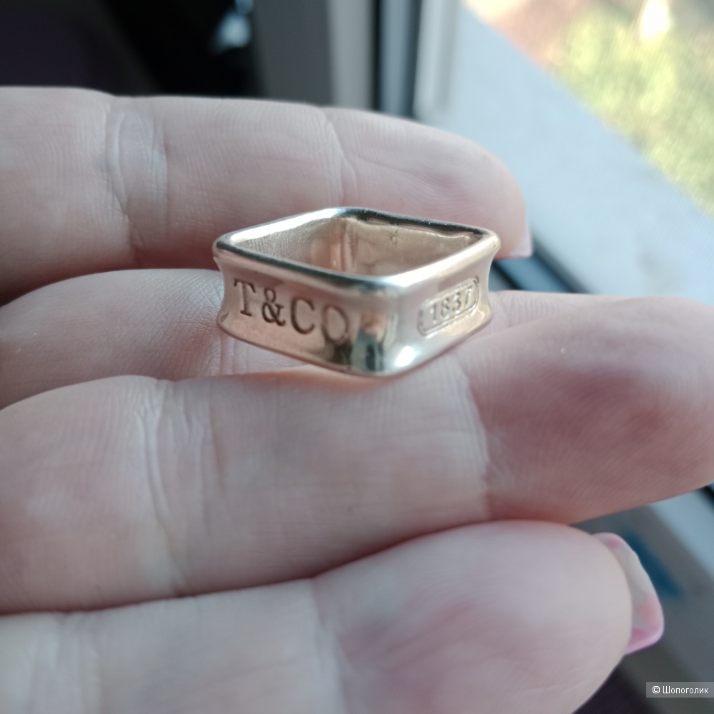 Квадратное серебряное кольцо женское 925 пробы