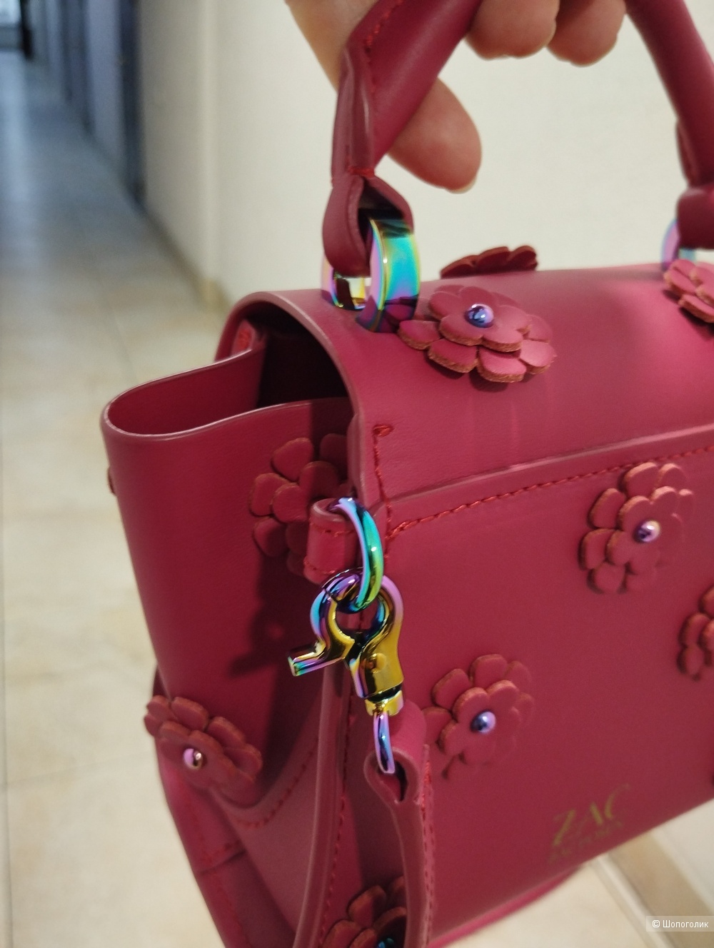 Сумочка Zac Posen, ширина 9 см, длина от 16 до 18 см, высота 14 см