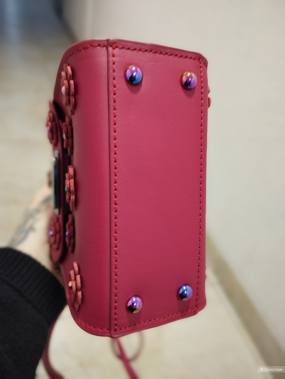 Сумочка Zac Posen, ширина 9 см, длина от 16 до 18 см, высота 14 см