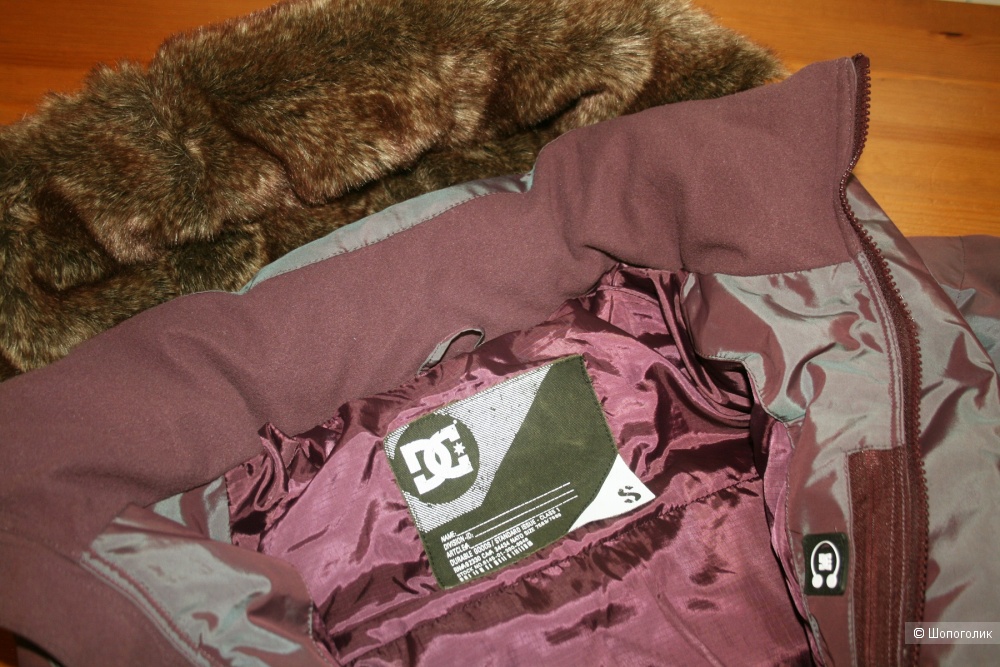 Пуховик DC Shoes, размер S