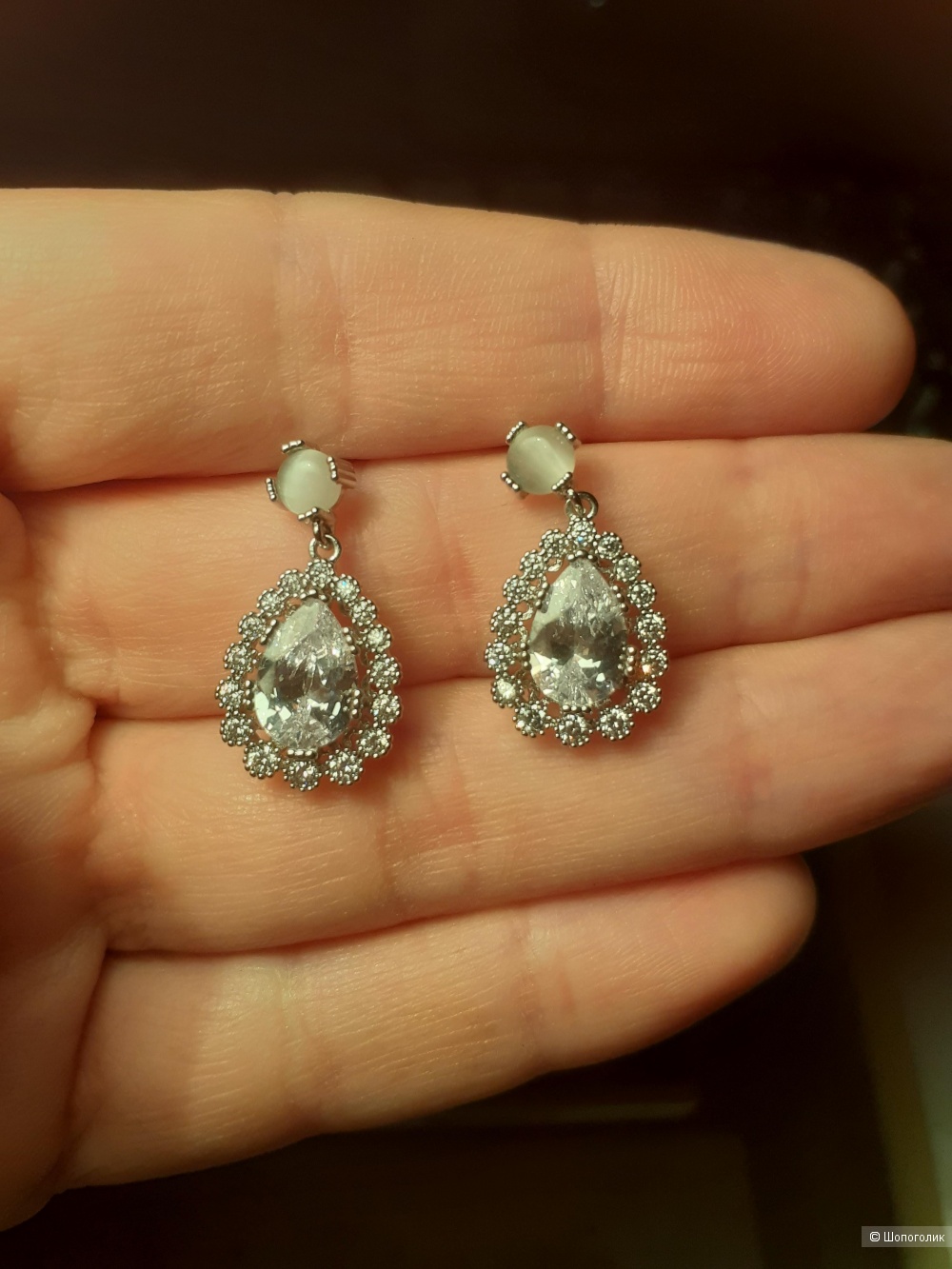 Серьги с муассанитом