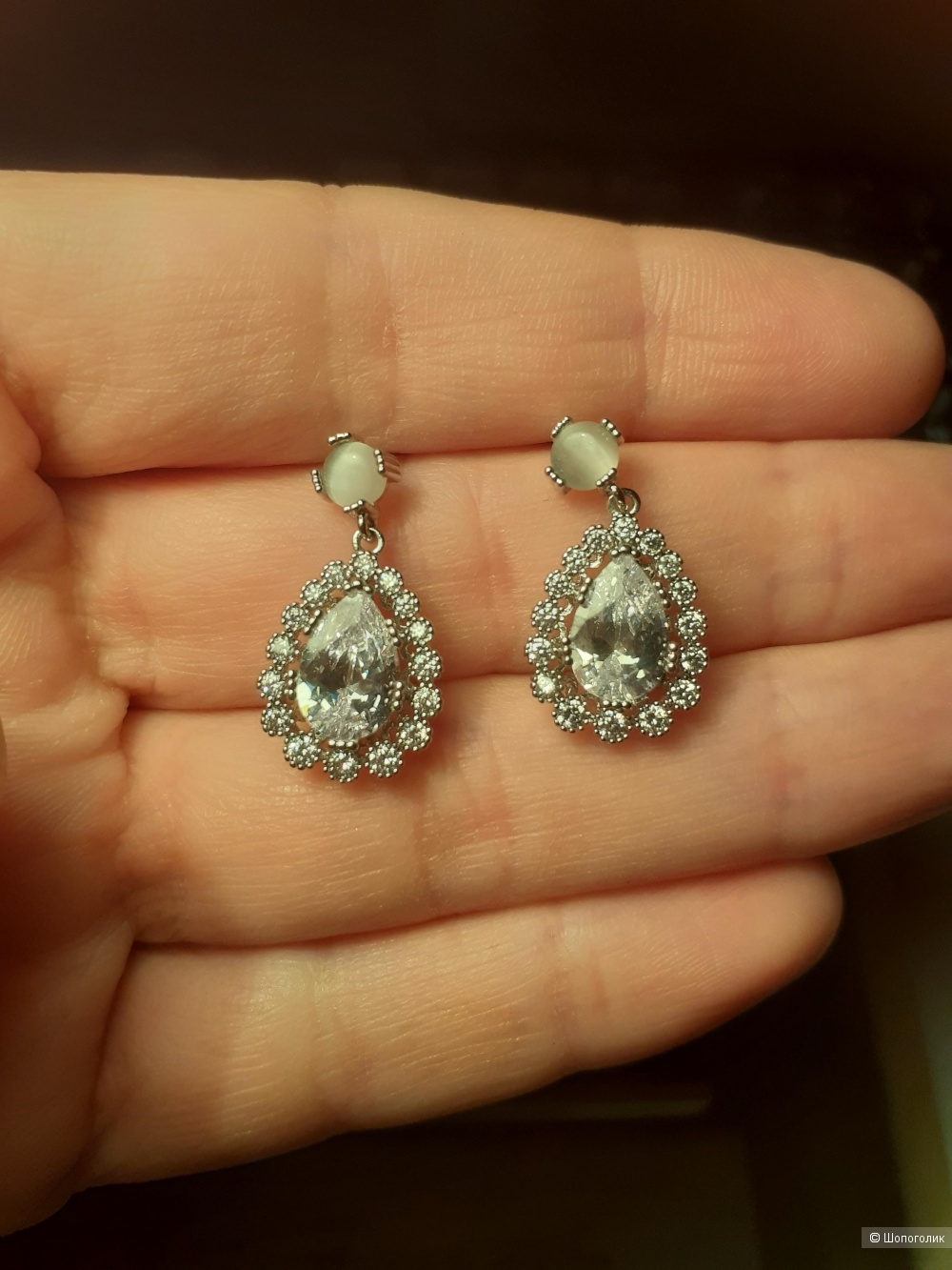 Серьги с муассанитом