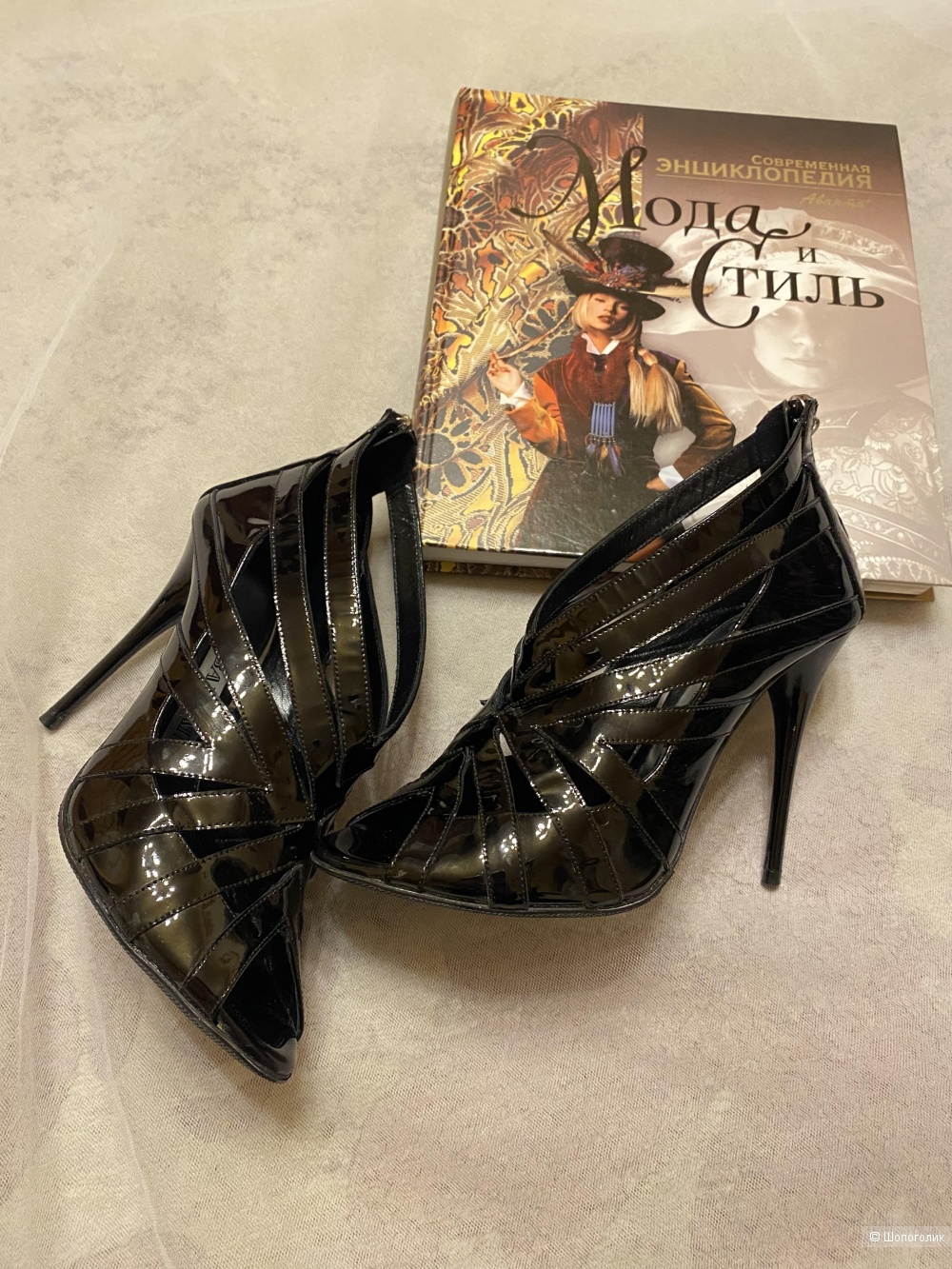 Ботильоны лаковые BALMAIN   36р.