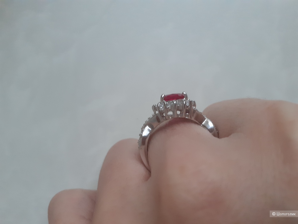 Кольцо с рубином, размер 17