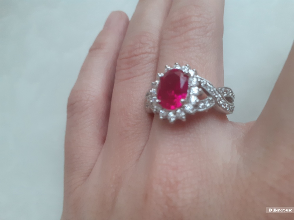 Кольцо с рубином, размер 17