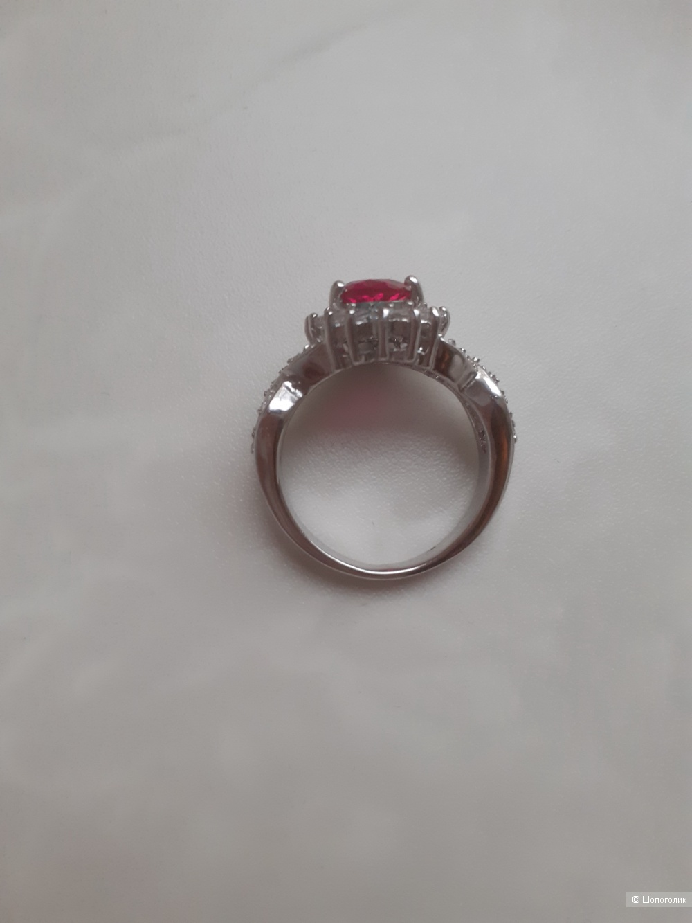 Кольцо с рубином, размер 17