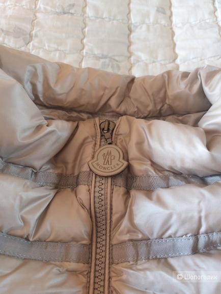 Пуховик Moncler размер 44