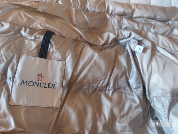 Пуховик Moncler размер 44