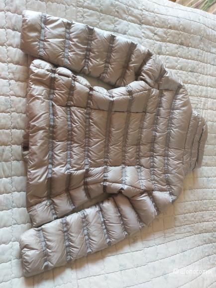 Пуховик Moncler размер 44