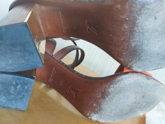 Босоножки Louis Vuitton размер 36,5