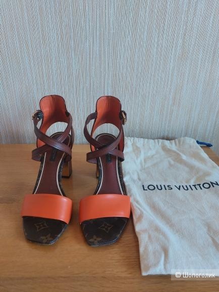 Босоножки Louis Vuitton размер 36,5
