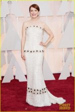 julianne-moore-oscars-2015-red-carpet-04[1].jpg