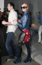 Paris+Hilton+Eating+Shopping+Birthday+8Gp52h_-LGxl.jpg