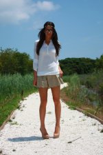 white-blouse-beige-shorts-beige-aldo-shoes-gold-asos-accessories_400.jpg