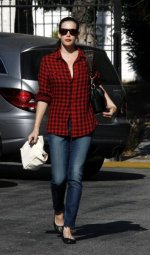 -liv-tyler-g-star-raw-jeans-jt-thumb-500x847-46255.jpg