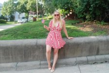 outfit-miss-jeanett-motel-clothes-candy-striped-bolsjestribet-rd-hvid-red-white-dress-kjole-prim.jpg