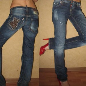 http://www.eleonorabonucci.it/donna/designers/dsquared.html?gclid=CP_y9tChp5gCFZiT3wods0xemQ
DSQUARED JEANS