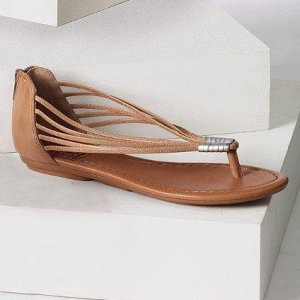 Сандалии Lucky Brand
1800р.
26 см по стельке
Новые