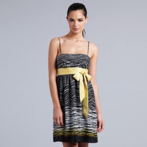 MAX AND CLEO Empire Waist Woven Dress
Лёгкое летнее платье, расклешённое от груди.
Состав: 100 % Полиестр. 
Цвет: чёрный с полосками (как на фото). 
Р