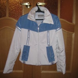 куртка б/у - на весну и осень. 
размер 46. Покупала в "5 карманов" 
цена 1000 руб