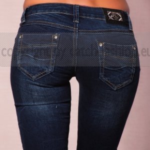 http://www.catch-fashion.eu/Women/Trousers-Skirts/Hipster-Jeans/Crazy-Age-Jeans-Modell-CY025::2115.html
700Р. Р-Р 40 ЕВРОП.