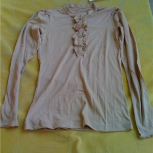 топ stephanieB размер XS, 100% хлопок 

тема в Базарчике - http://shophelp.ru/forum/showthread.php?t=13694