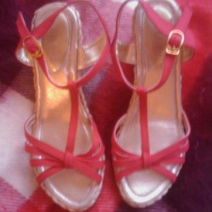 босоножки с lovelyshoes, р.23-23.5

тема в Базарчике - http://shophelp.ru/forum/showthread.php?t=14255