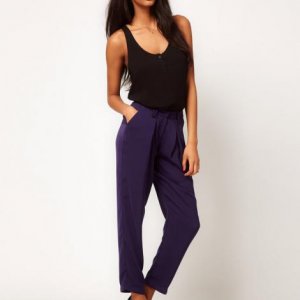 новые брюки ASOS, очень красивый цвет  
UK8-800р.
http://www.asos.com//ASOS/ASOS-Soft-Peg-Trousers-With-Pleat-Detail/Prod/pgeproduct.aspx?iid=2220521