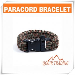 Браслет веревочный.