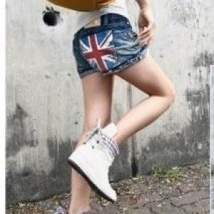 http://www.wholesale-dress.net/hip-pockets-fashion-short-jeans-g1135840.html