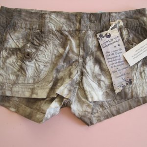 Шорты L.e.i. р-р 5 800 р
http://shophelp.ru/forum/showthread.php?p=536150#post536150