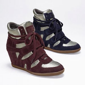 ASH BEA WEDGE SNEAKER
Черные, подошва белая. размер 10, на обуви российский 40. Мне малы. Новые. 5800рубл.