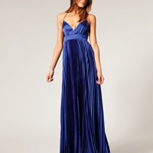 http://www.asos.com/ASOS/ASOS-Maxi-Dress-with-Pleated-Skirt/Prod/pgeproduct.aspx?iid=1549342&WT.ac=rec_viewed

Сарафан ASOS,размер 14 uk,на наш 46-48.