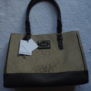 Calvin Klein, $ 150