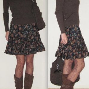 Юбка, свитер - Victroia's Secret, сапоги Boutique 9, сумка Kipling