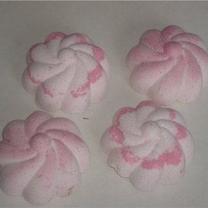 бомбочки с розой
Делаю на заказ и для удовольствия !