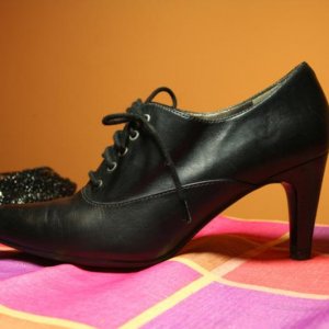 Полуботинки - туфли демисезонные Ecco City Bristol 37 росс. р-р
Цена:	2 300р.