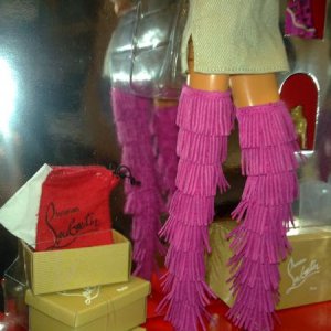 BARBIE CHRISTIAN LOUBOUTIN DOLLY FOREVER SECOND IN A SERIES
2010
Gold Label