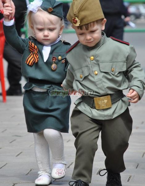 Парад 9 мая дети. Костюм на 9 мая. Детский костюм на 9 мая для малышей. Дети в военной форме. Дети в военной форме на 9 мая.