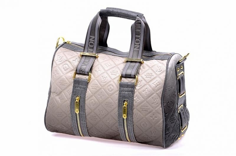 3000 р. Сумка Louis Vuitton
страничка в контакте http://vkontakte.ru/id133993764