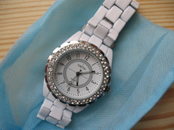 часы среднего качества,очень среднего =))
http://www.yoneedjewelry.com/stainless_steel_white_watch_PD024704.html